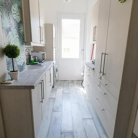 Bem By Small Apartment